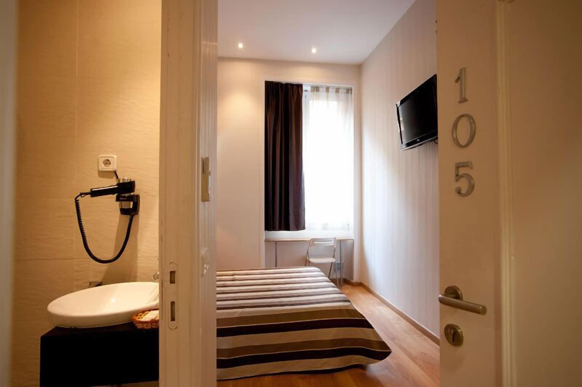 Hostal Bcn 46 Barcelona Exteriör bild