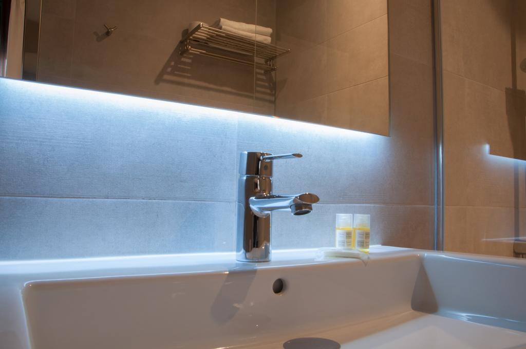 Hostal Bcn 46 Barcelona Exteriör bild