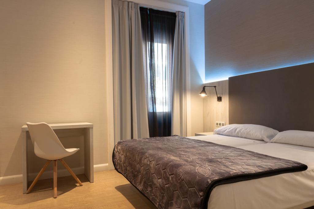 Hostal Bcn 46 Barcelona Exteriör bild
