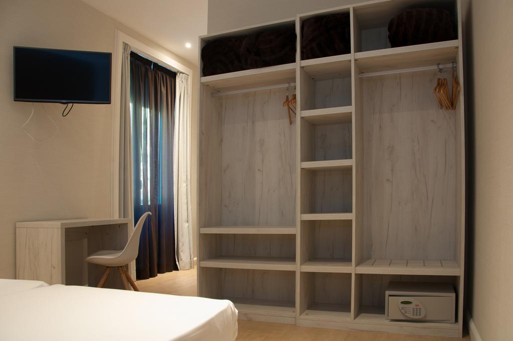 Hostal Bcn 46 Barcelona Exteriör bild