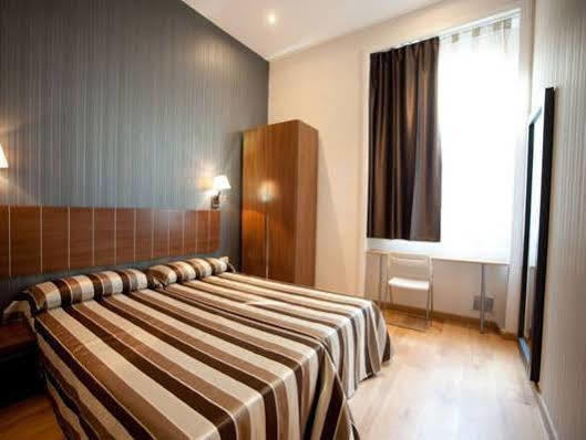 Hostal Bcn 46 Barcelona Exteriör bild